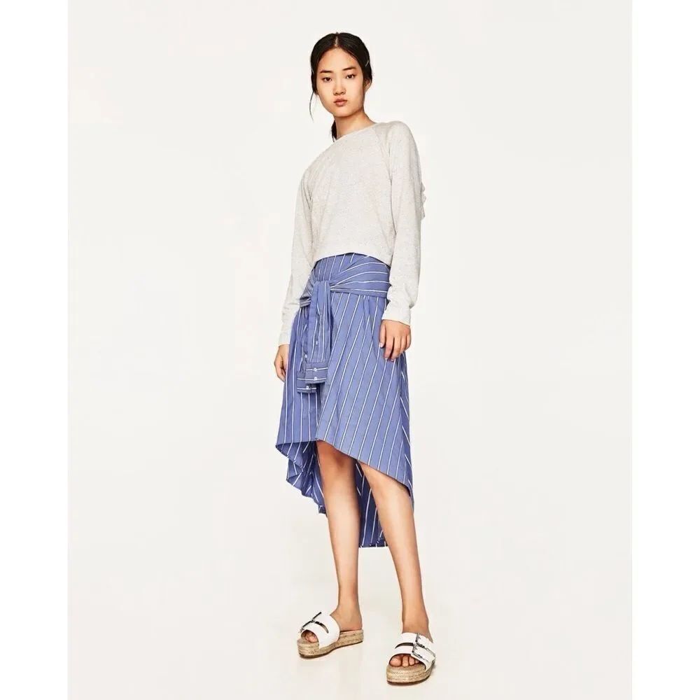 ✨ T-SHIRT WITH RUFFLED BACK✨